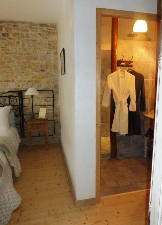 Chambres D'Hotes Bered Vuillemin Бом-ле-Дам Екстериор снимка