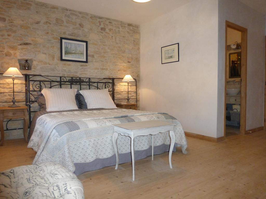 Chambres D'Hotes Bered Vuillemin Бом-ле-Дам Стая снимка